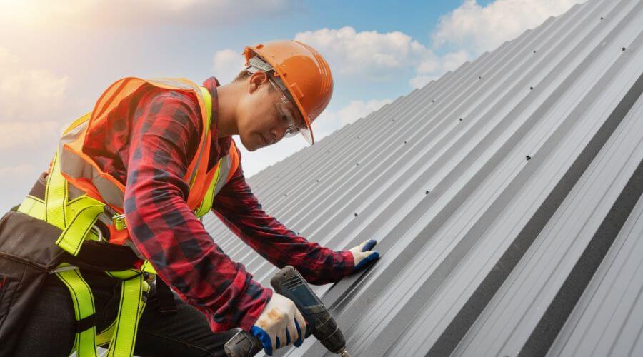 Professional residential roofers in Innis, LA